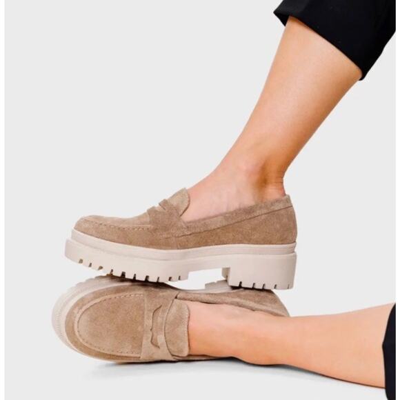 Patina Zoe Chunky Lug Loafers Platform •38.5/8.5• Taupe Beige Suede Portland - Picture 2 of 11